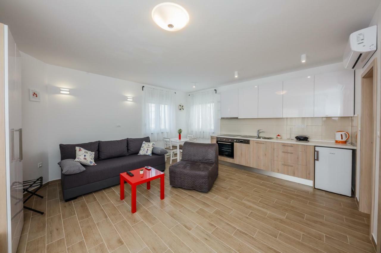 Apartments Mare Trogir Exterior photo